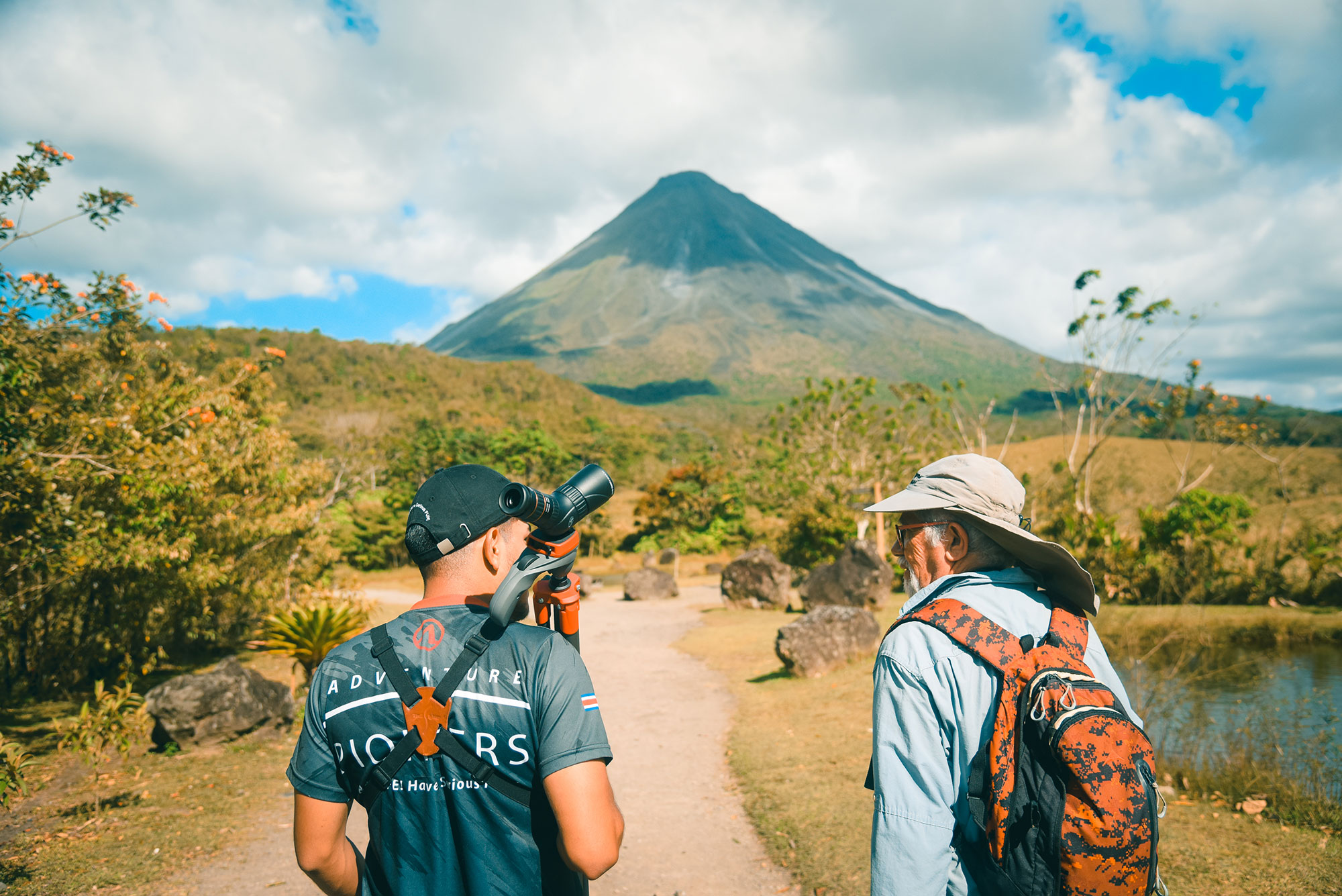 Arenal-Volcano-Hiking-and-birdwatching
