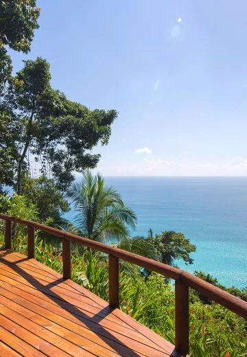 Patio-panoramic-ocean-view
